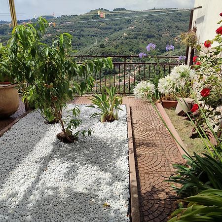 Vila La Casa Di Nonna Mary Diano Castello Exteriér fotografie