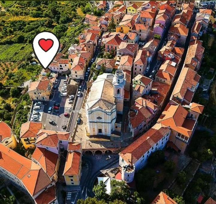 Vila La Casa Di Nonna Mary Diano Castello Exteriér fotografie